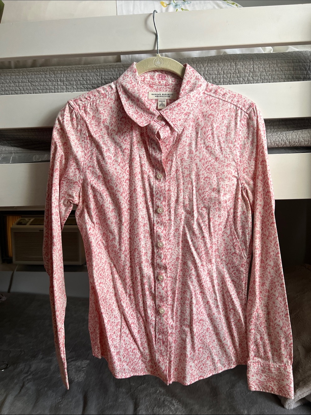 Banana Republic Pink & White Floral Button-Down Shirt